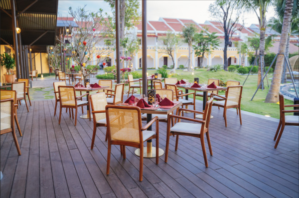 nhahanganbistro nhahanganbistro