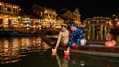 Kinh nghiệm thả đèn hoa đăng trên sông Hoài 