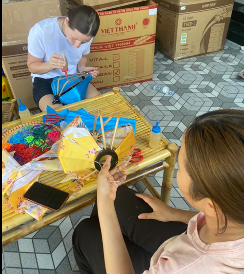 bôi keo trước khi hoàn thiện bôi keo trước khi hoàn thiện