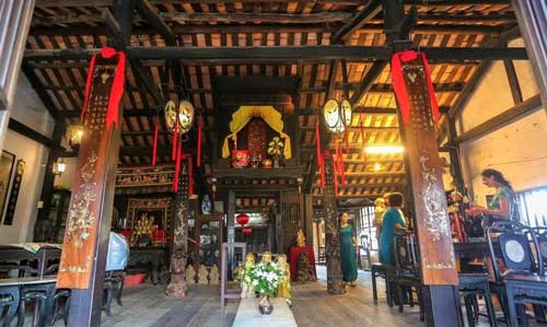 nh&agrave; cổ Ph&ugrave;ng Hưng